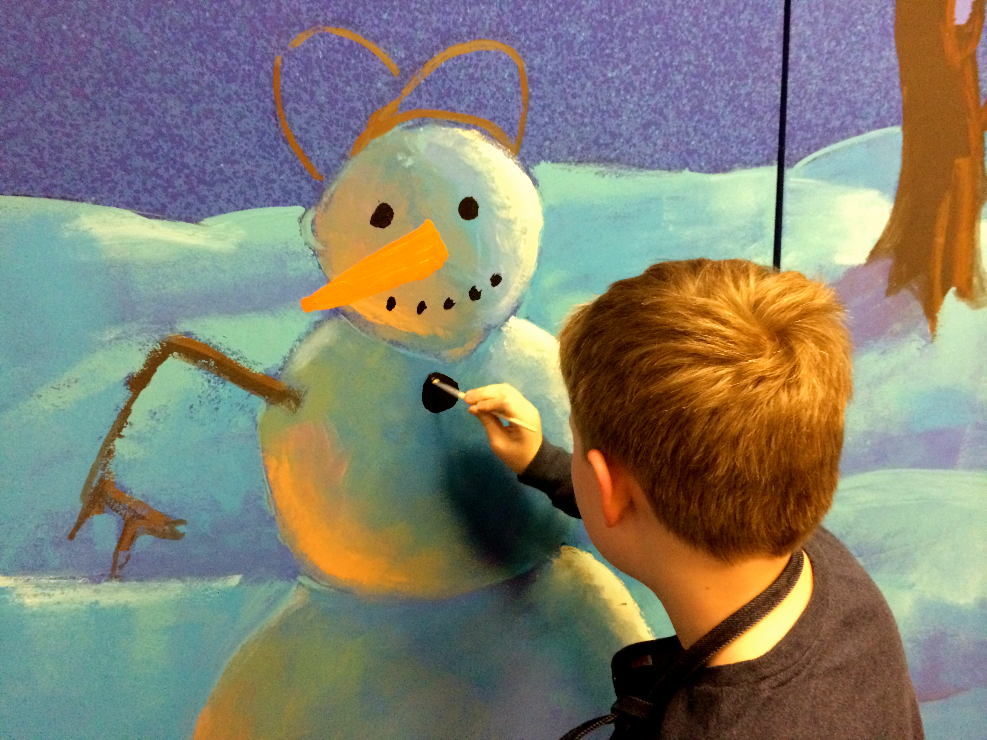 "Snowmen at Night," Winter carnival set. (Grade 5)